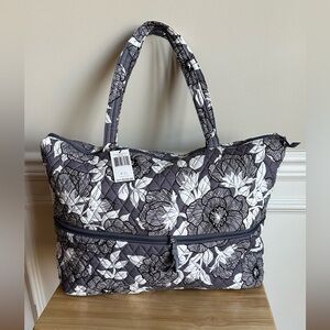 NWT Quilted Cotton Vera Bradley Expandable Travel Bag ~ Moon Shadow Meadow